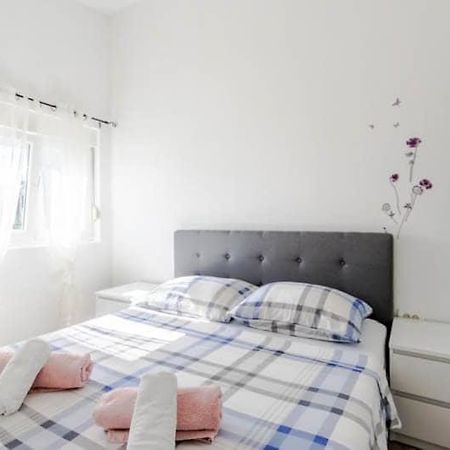 Apartment Iva Zara Esterno foto